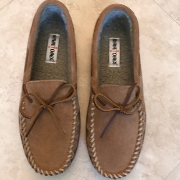minnetonka trevor slipper